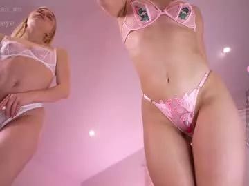 Girls free live sex cams: Check out the satisfaction of typing and cam2cam with our sensual livestreamers, who will teach you all about temptation and desires with their smoking hot physiques.
