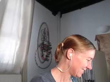 Girls free live sex cams: Check out the satisfaction of typing and cam2cam with our sensual livestreamers, who will teach you all about temptation and desires with their smoking hot physiques.