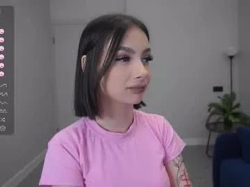 Girls free live sex cams: Check out the satisfaction of typing and cam2cam with our sensual livestreamers, who will teach you all about temptation and desires with their smoking hot physiques.