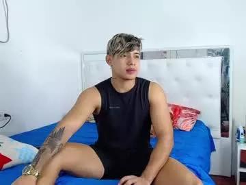 Discover the thrill of findom with our livestreamers, featuring butt-naked wildness while dancing and playing with their intimate vibrating toys.