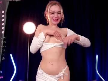 Spur your dreams, talk and cam2cam with smoking hot bigclit and assplay freechat cam hosts. Our picks of naughty trimmed-white, strapon & cheapest-privates-white live cams will incite your thirst. Discover their live productions here for free!
