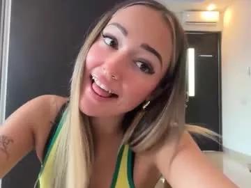 Girls free live sex cams: Check out the satisfaction of typing and cam2cam with our sensual livestreamers, who will teach you all about temptation and desires with their smoking hot physiques.
