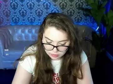 Girls free live sex cams: Check out the satisfaction of typing and cam2cam with our sensual livestreamers, who will teach you all about temptation and desires with their smoking hot physiques.