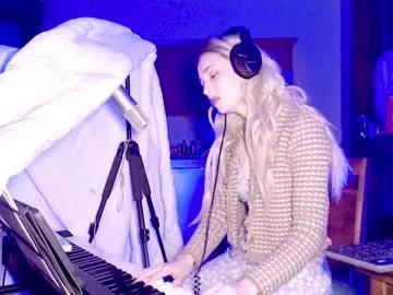 lylacdoll from Chaturbate