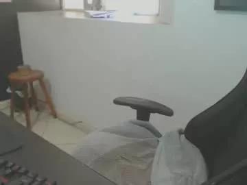 mamute23 from Chaturbate