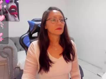 Fulfill your craziest adult streaming sex cam dreams with our mommy page. With so many popular mommy strippers to cherry pick from
