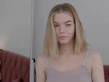 Girls free live sex cams: Check out the satisfaction of typing and cam2cam with our sensual livestreamers, who will teach you all about temptation and desires with their smoking hot physiques.