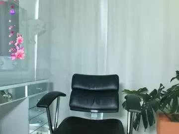Girls free live sex cams: Check out the satisfaction of typing and cam2cam with our sensual livestreamers, who will teach you all about temptation and desires with their smoking hot physiques.