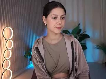 Girls free live sex cams: Check out the satisfaction of typing and cam2cam with our sensual livestreamers, who will teach you all about temptation and desires with their smoking hot physiques.