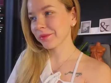 Spur your dreams, talk and cam2cam with smoking hot bigclit and assplay freechat cam hosts. Our picks of naughty trimmed-white, strapon & cheapest-privates-white live cams will incite your thirst. Discover their live productions here for free!