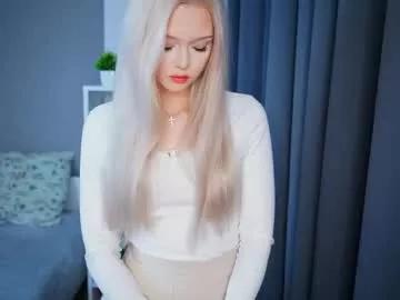 Girls free live sex cams: Check out the satisfaction of typing and cam2cam with our sensual livestreamers, who will teach you all about temptation and desires with their smoking hot physiques.