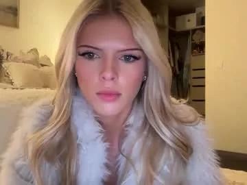 Girls free live sex cams: Check out the satisfaction of typing and cam2cam with our sensual livestreamers, who will teach you all about temptation and desires with their smoking hot physiques.