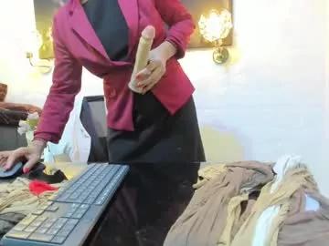 Fulfill your craziest adult streaming sex cam dreams with our mommy page. With so many popular mommy strippers to cherry pick from