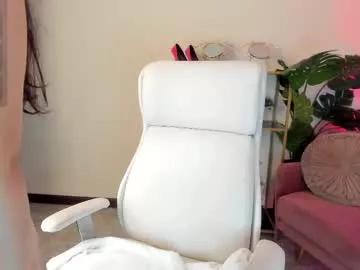 Girls free live sex cams: Check out the satisfaction of typing and cam2cam with our sensual livestreamers, who will teach you all about temptation and desires with their smoking hot physiques.