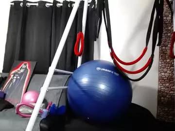 Discover the thrill of findom with our livestreamers, featuring butt-naked wildness while dancing and playing with their intimate vibrating toys.