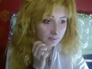 moon_mahowlf from Chaturbate
