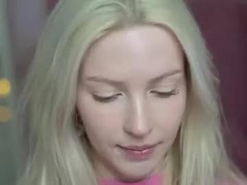 Girls free live sex cams: Check out the satisfaction of typing and cam2cam with our sensual livestreamers, who will teach you all about temptation and desires with their smoking hot physiques.