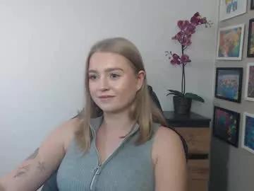 Girls free live sex cams: Check out the satisfaction of typing and cam2cam with our sensual livestreamers, who will teach you all about temptation and desires with their smoking hot physiques.