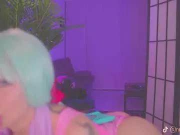 Spur your dreams, talk and cam2cam with smoking hot bigclit and assplay freechat cam hosts. Our picks of naughty trimmed-white, strapon & cheapest-privates-white live cams will incite your thirst. Discover their live productions here for free!