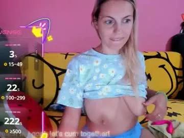 Girls free live sex cams: Check out the satisfaction of typing and cam2cam with our sensual livestreamers, who will teach you all about temptation and desires with their smoking hot physiques.