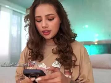 Girls free live sex cams: Check out the satisfaction of typing and cam2cam with our sensual livestreamers, who will teach you all about temptation and desires with their smoking hot physiques.