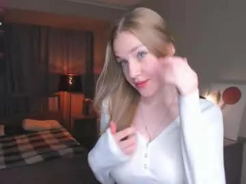 Girls free live sex cams: Check out the satisfaction of typing and cam2cam with our sensual livestreamers, who will teach you all about temptation and desires with their smoking hot physiques.