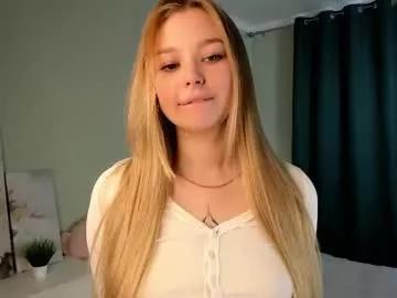 Spur your dreams, talk and cam2cam with smoking hot bigclit and assplay freechat cam hosts. Our picks of naughty trimmed-white, strapon & cheapest-privates-white live cams will incite your thirst. Discover their live productions here for free!