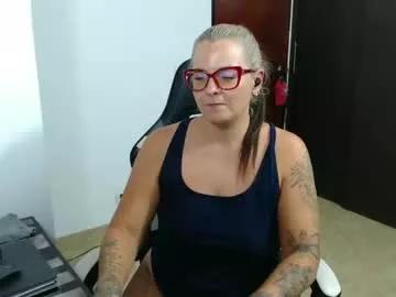 Girls free live sex cams: Check out the satisfaction of typing and cam2cam with our sensual livestreamers, who will teach you all about temptation and desires with their smoking hot physiques.