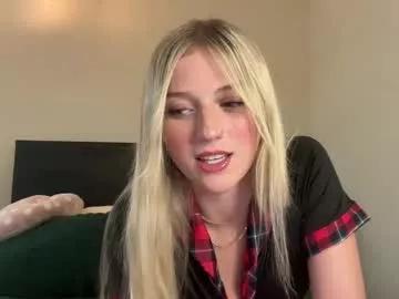 Girls free live sex cams: Check out the satisfaction of typing and cam2cam with our sensual livestreamers, who will teach you all about temptation and desires with their smoking hot physiques.