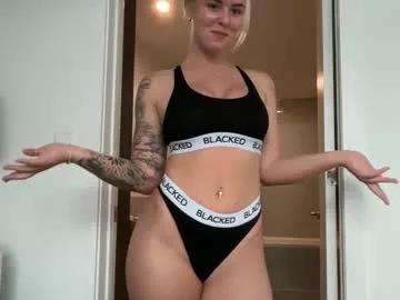 Girls free live sex cams: Check out the satisfaction of typing and cam2cam with our sensual livestreamers, who will teach you all about temptation and desires with their smoking hot physiques.