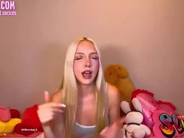 Girls free live sex cams: Check out the satisfaction of typing and cam2cam with our sensual livestreamers, who will teach you all about temptation and desires with their smoking hot physiques.