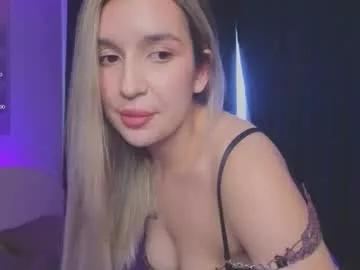 Girls free live sex cams: Check out the satisfaction of typing and cam2cam with our sensual livestreamers, who will teach you all about temptation and desires with their smoking hot physiques.