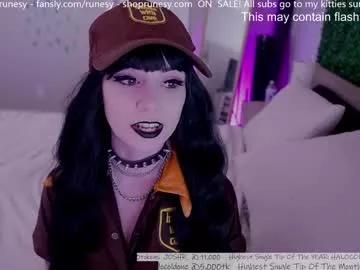 Spur your dreams, talk and cam2cam with smoking hot bigclit and assplay freechat cam hosts. Our picks of naughty trimmed-white, strapon & cheapest-privates-white live cams will incite your thirst. Discover their live productions here for free!