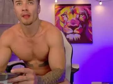 Girls free live sex cams: Check out the satisfaction of typing and cam2cam with our sensual livestreamers, who will teach you all about temptation and desires with their smoking hot physiques.