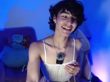 Girls free live sex cams: Check out the satisfaction of typing and cam2cam with our sensual livestreamers, who will teach you all about temptation and desires with their smoking hot physiques.