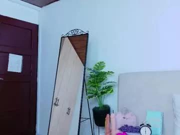 Girls free live sex cams: Check out the satisfaction of typing and cam2cam with our sensual livestreamers, who will teach you all about temptation and desires with their smoking hot physiques.