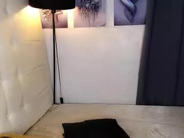 Girls free live sex cams: Check out the satisfaction of typing and cam2cam with our sensual livestreamers, who will teach you all about temptation and desires with their smoking hot physiques.