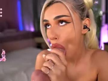 Spur your dreams, talk and cam2cam with smoking hot bigclit and assplay freechat cam hosts. Our picks of naughty trimmed-white, strapon & cheapest-privates-white live cams will incite your thirst. Discover their live productions here for free!