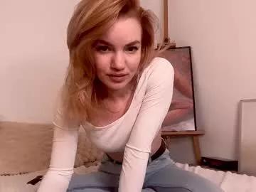Girls free live sex cams: Check out the satisfaction of typing and cam2cam with our sensual livestreamers, who will teach you all about temptation and desires with their smoking hot physiques.