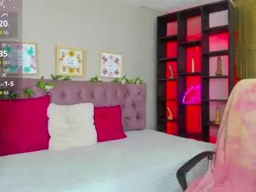Girls free live sex cams: Check out the satisfaction of typing and cam2cam with our sensual livestreamers, who will teach you all about temptation and desires with their smoking hot physiques.