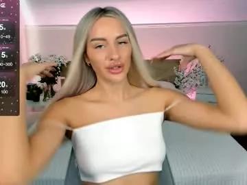 Girls free live sex cams: Check out the satisfaction of typing and cam2cam with our sensual livestreamers, who will teach you all about temptation and desires with their smoking hot physiques.