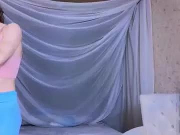 Girls free live sex cams: Check out the satisfaction of typing and cam2cam with our sensual livestreamers, who will teach you all about temptation and desires with their smoking hot physiques.