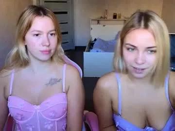 Girls free live sex cams: Check out the satisfaction of typing and cam2cam with our sensual livestreamers, who will teach you all about temptation and desires with their smoking hot physiques.