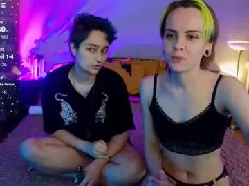 Girls free live sex cams: Check out the satisfaction of typing and cam2cam with our sensual livestreamers, who will teach you all about temptation and desires with their smoking hot physiques.