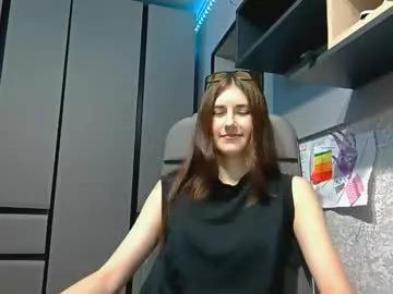 Girls free live sex cams: Check out the satisfaction of typing and cam2cam with our sensual livestreamers, who will teach you all about temptation and desires with their smoking hot physiques.