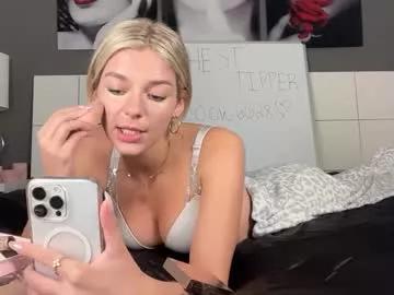 Girls free live sex cams: Check out the satisfaction of typing and cam2cam with our sensual livestreamers, who will teach you all about temptation and desires with their smoking hot physiques.