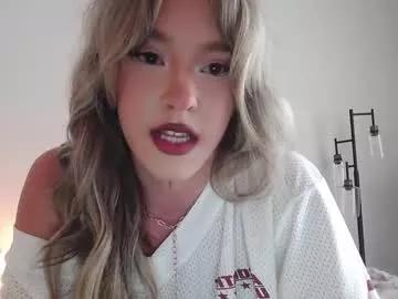Spur your dreams, talk and cam2cam with smoking hot bigclit and assplay freechat cam hosts. Our picks of naughty trimmed-white, strapon & cheapest-privates-white live cams will incite your thirst. Discover their live productions here for free!