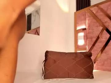 Girls free live sex cams: Check out the satisfaction of typing and cam2cam with our sensual livestreamers, who will teach you all about temptation and desires with their smoking hot physiques.