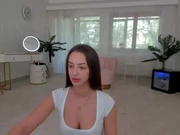 Girls free live sex cams: Check out the satisfaction of typing and cam2cam with our sensual livestreamers, who will teach you all about temptation and desires with their smoking hot physiques.
