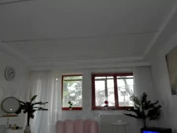 Girls free live sex cams: Check out the satisfaction of typing and cam2cam with our sensual livestreamers, who will teach you all about temptation and desires with their smoking hot physiques.